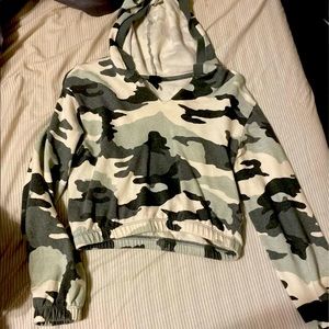 camo crop hoodie